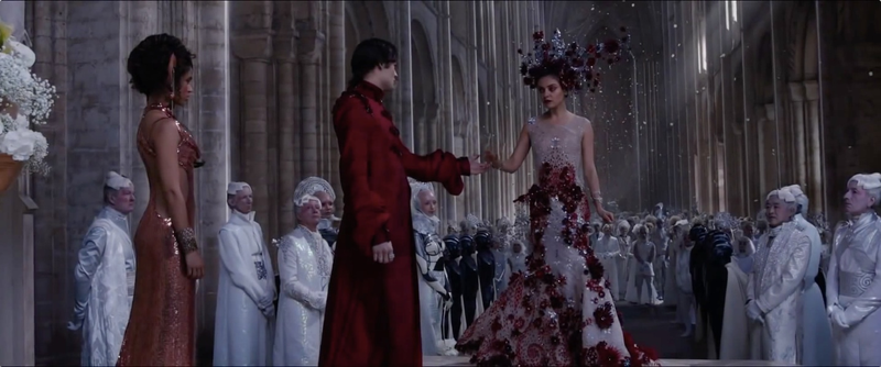 Illustration for article titled Jupiter Ascending Is A Very Decadent Movie About Why Decadence Is Bad